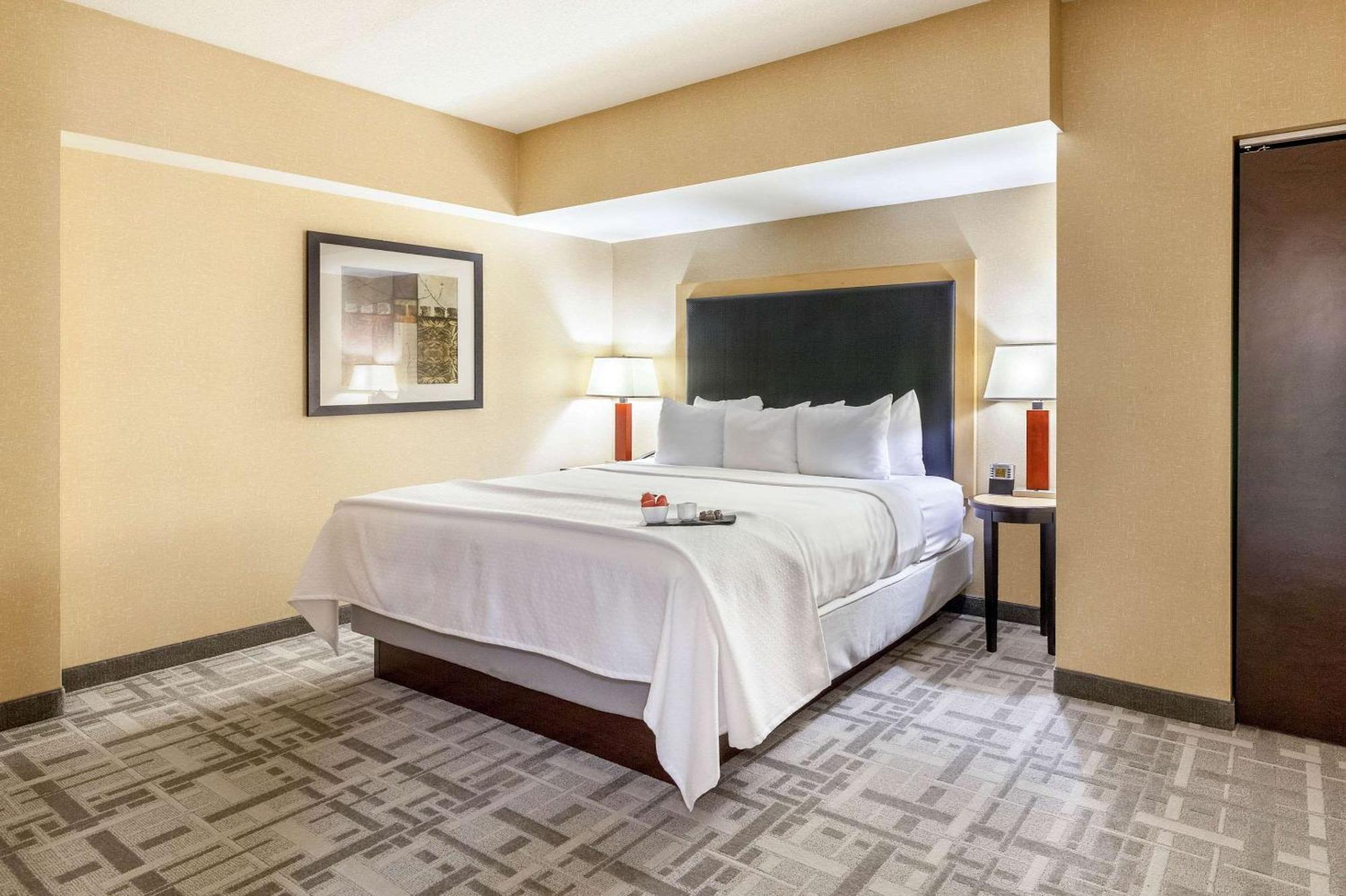 Cambria Hotel Pittsburgh - Downtown Exterior photo
